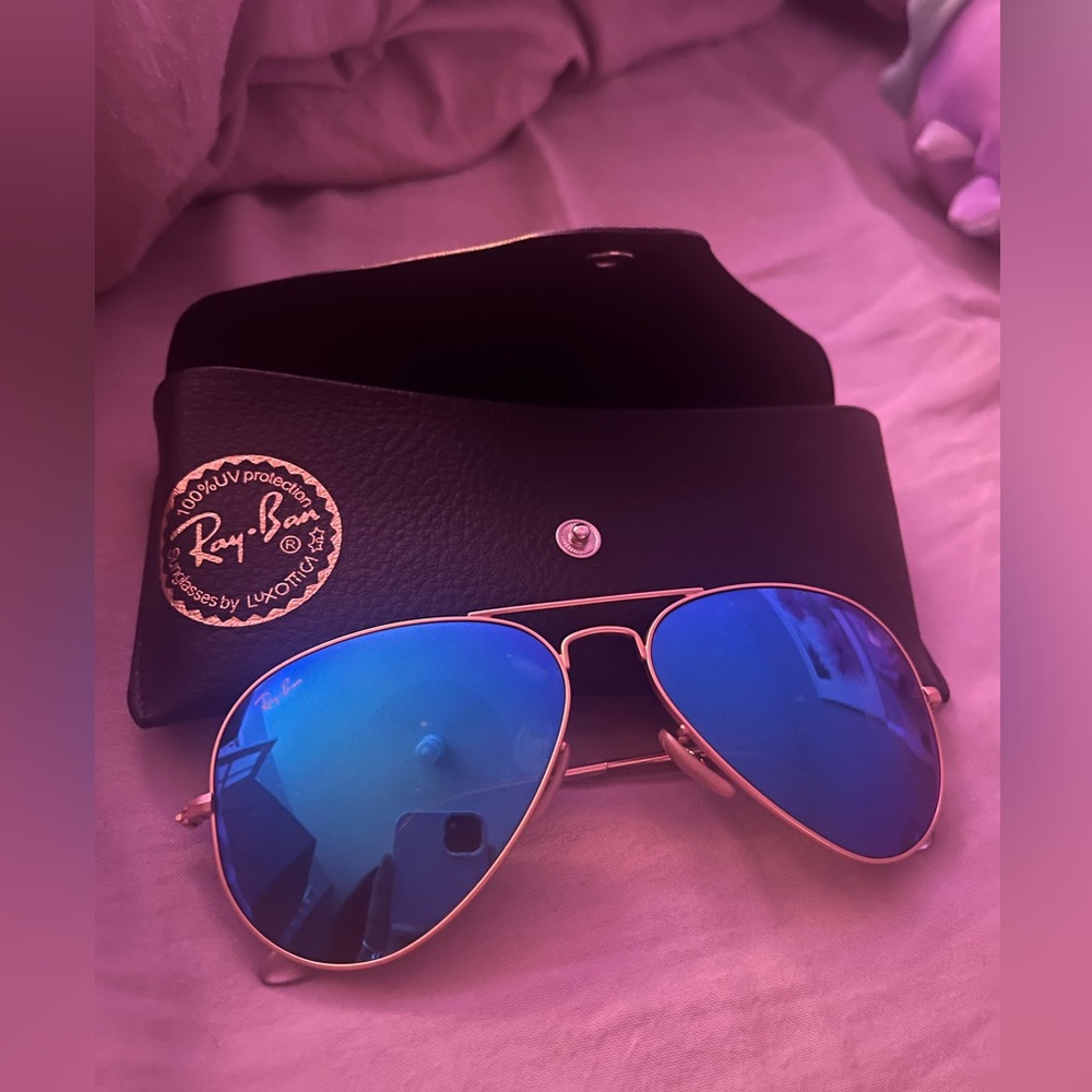 BRAND NEW blue polarized aviator raybans